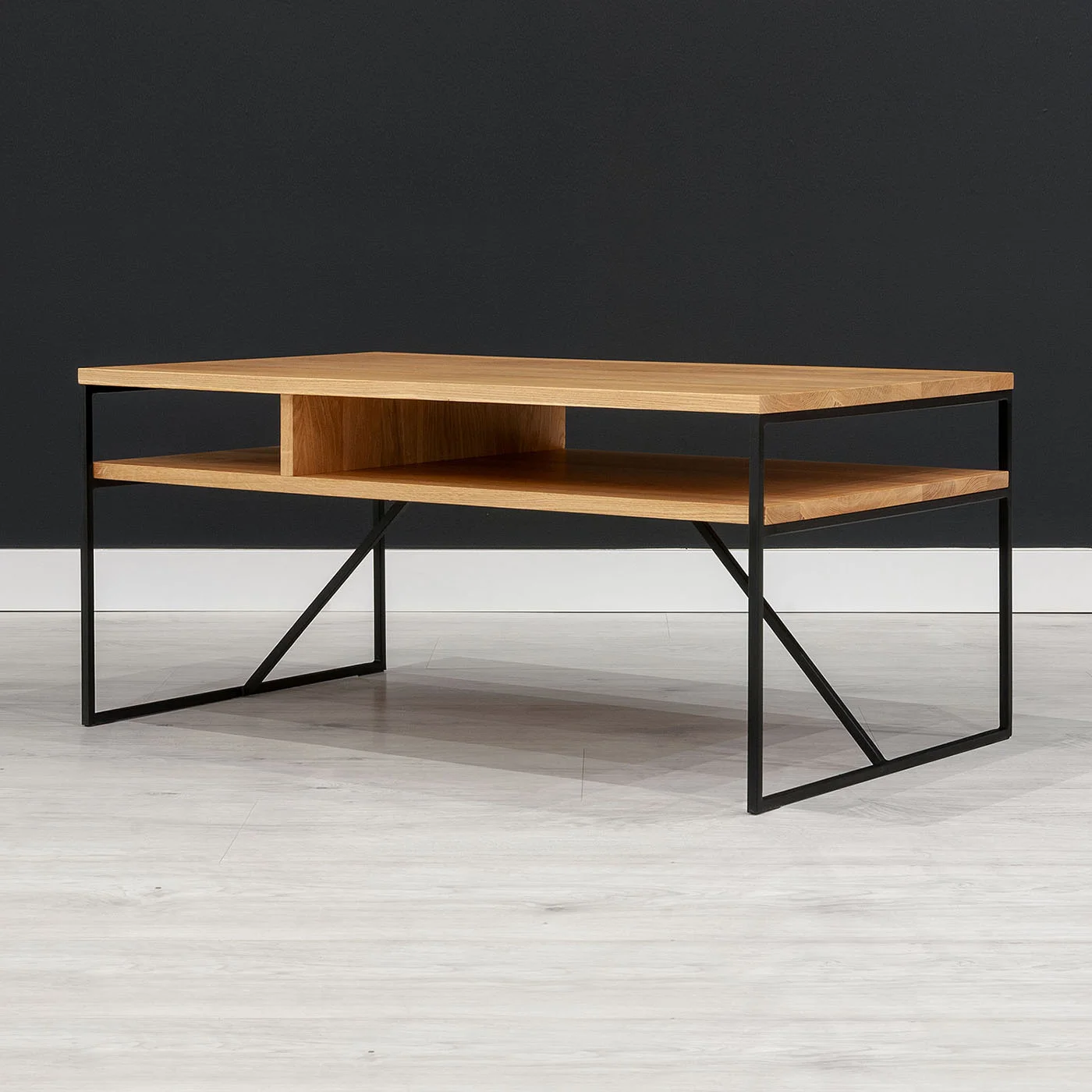 Holden-Couchtisch mit Metallbeinen