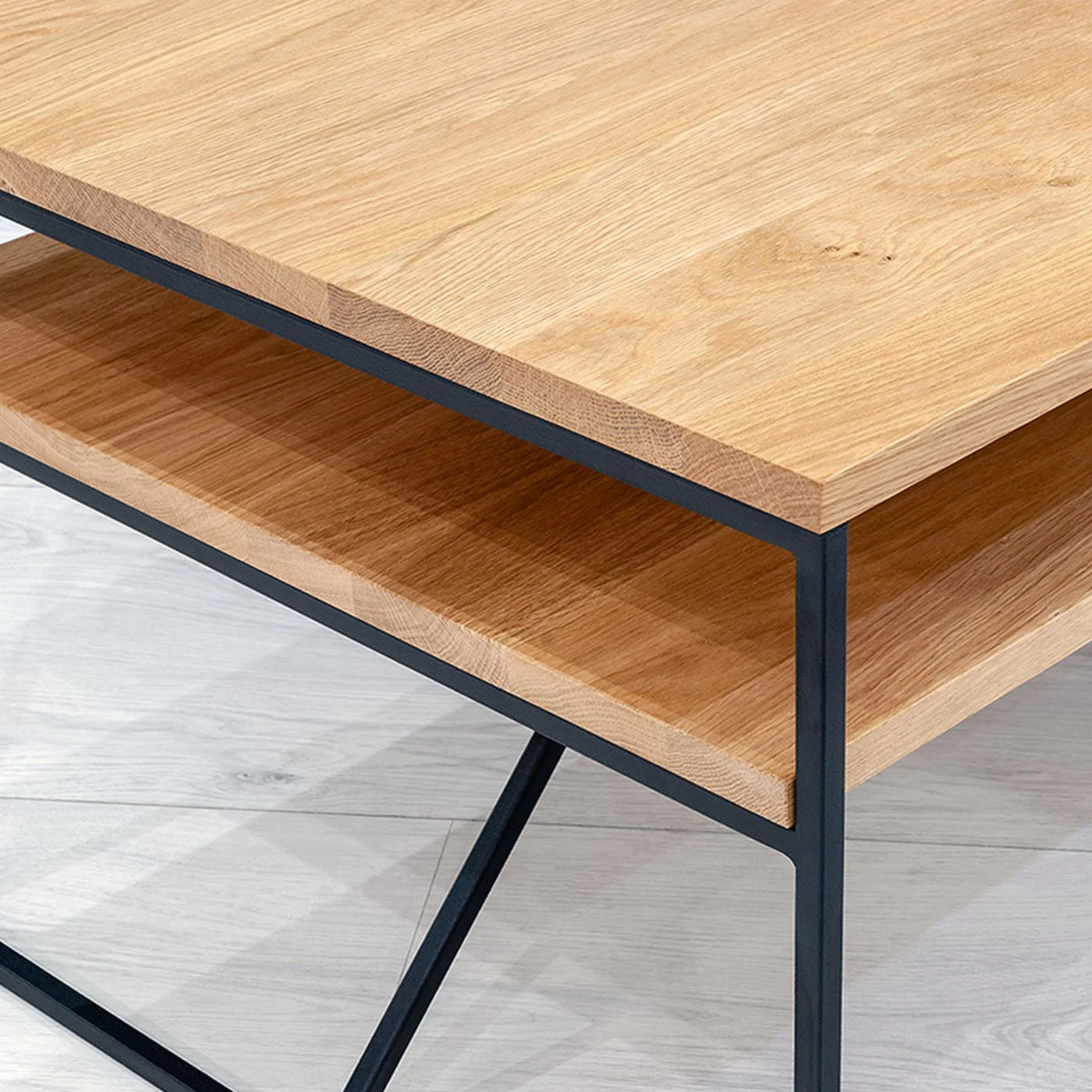 Holden-Couchtisch mit Metallbeinen